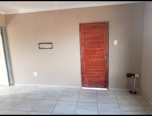 1 BEDROOM PROPERTY TO RENT IN PROTEA GLEN